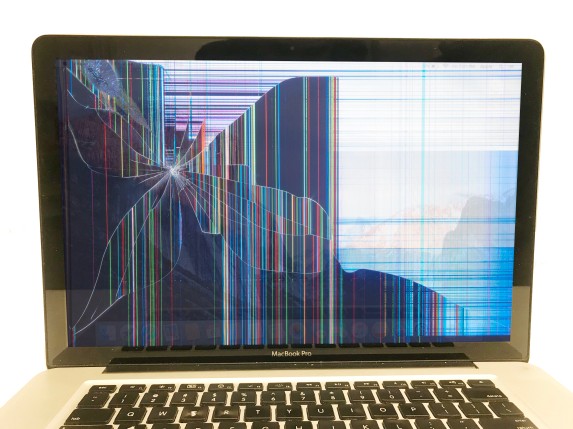MacBookPro タッチバー付きモデルの画面修理 – 中原区のパソコン修理