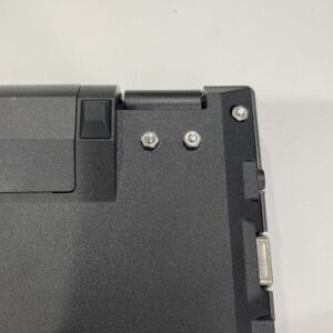 Toshiba製パソコンの本体カバーが浮いてきたパソコンの修理画像