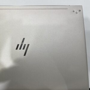 HP製ノートパソコンのヒンジ修理後の画像