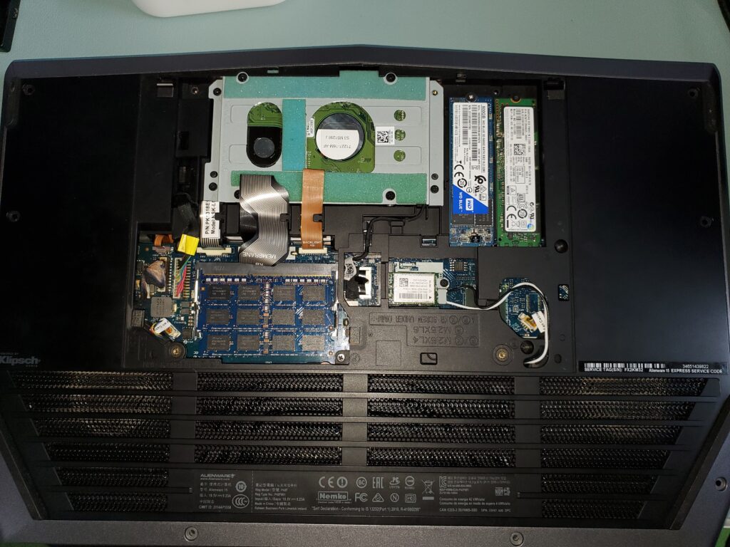 【パソコン修理】DELL ALIENWARE 15 P42F ゲーミングノートパソコンの電源コネクタ故障 | 武蔵小杉のパソコン修理の専門店 ...