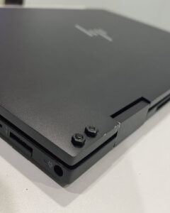 Envy x360のヒンジ修理後の画像