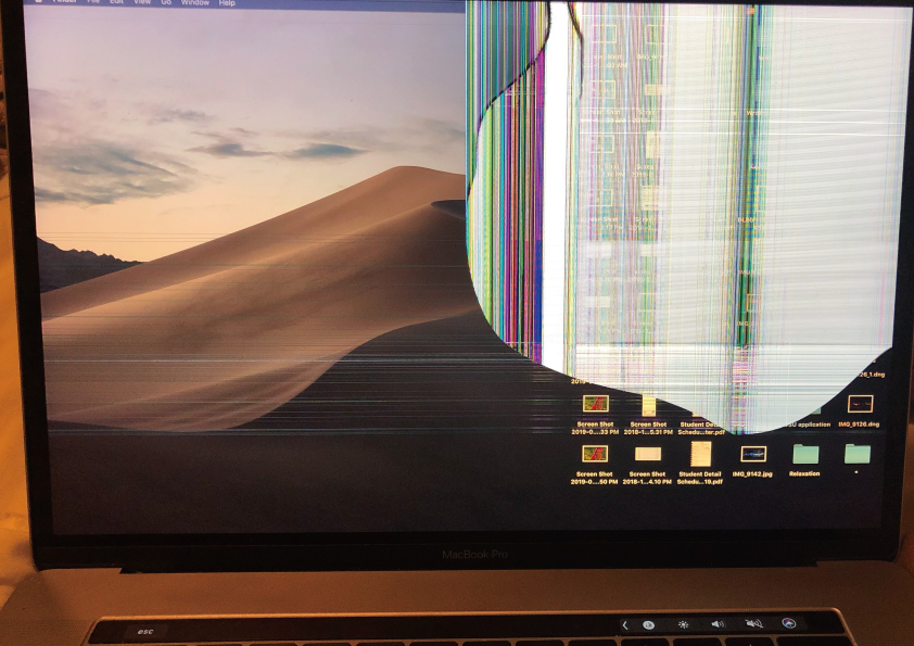 画面が壊れてにじんでしまっているMacBookPro,A2338,Late2020,M1モデル