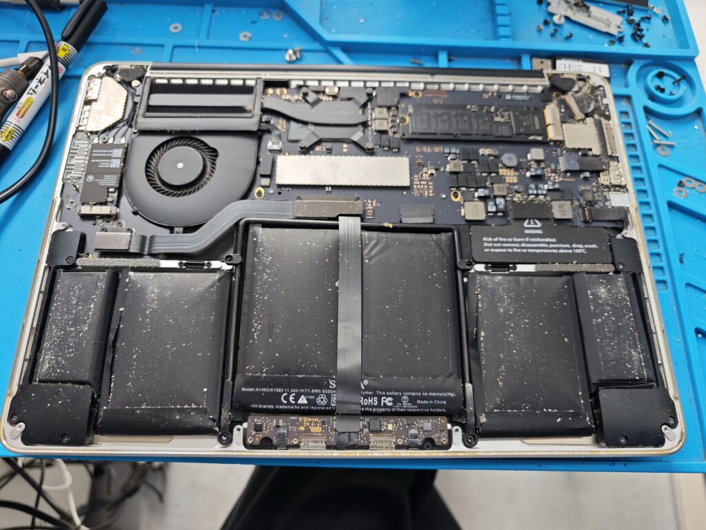 MacBookのバッテリー膨張